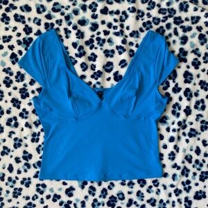 vibrant blue cap sleeve top 🦋